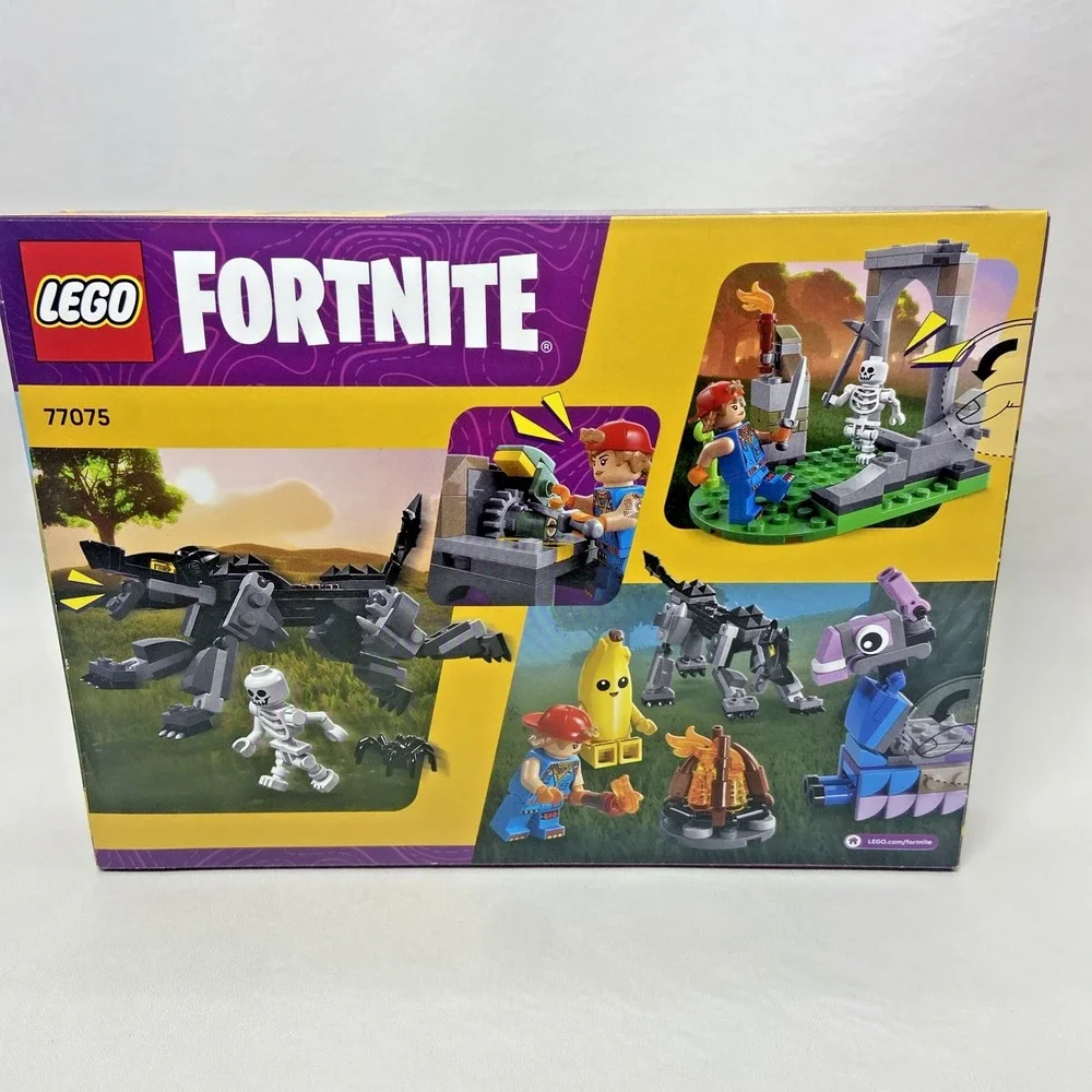 LEGO® FORTNITE‎ Peely & Sparkplug's 77075 - Picture 2 of 7